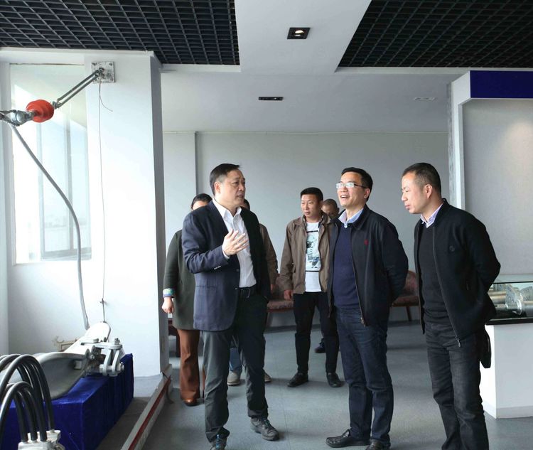 温州市统计局党组副书记、副局长陈孝金贴身向导必发bifa电气集团生长