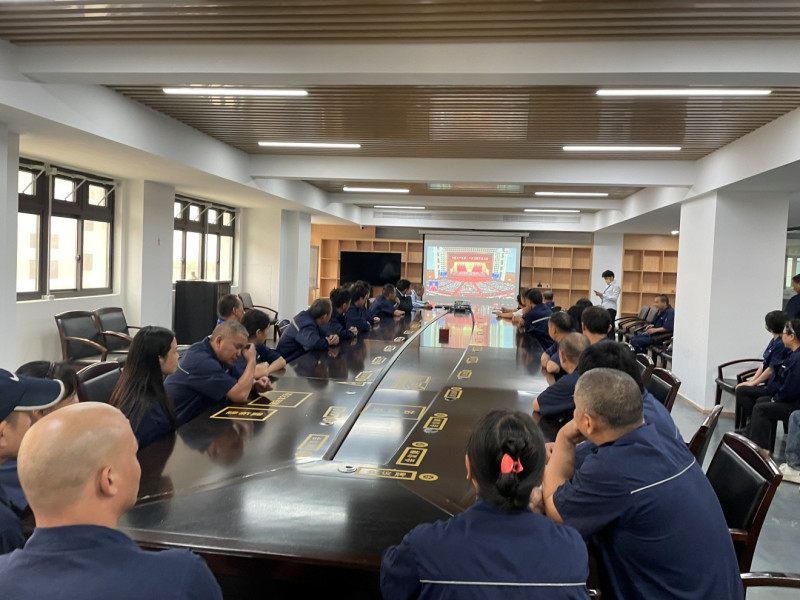 必发bifa电气集团组织集中收看党的二十大开幕会盛况